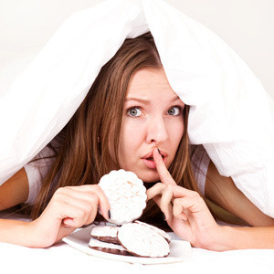 7c92eef149942ebff0917bcc459cc4aa_s6-stop-eating-2-hours-before-bedtime_gallery