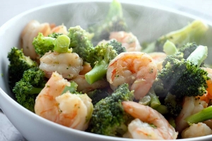 ginger-shrimp-and-broccoli-stir-fry