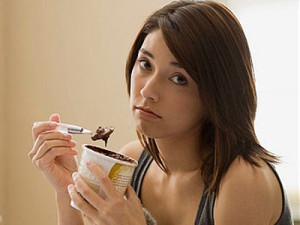 sad-woman-eating_0429_post_1304075799