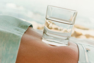 getty_rm_photo_of_glass_of_water_on_belly